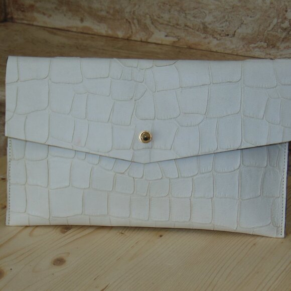 H " To Honor Them " Oversized White Leather Reptilian Croc Flap Envelope Clutch - Picture 3 of 10